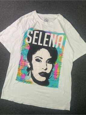 Selena Graphic White Tee - Icon Portrait